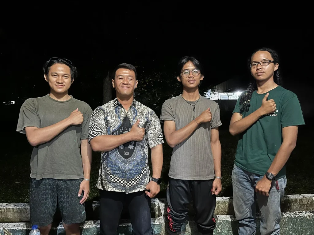 foto bersama letnan Ary di Lanal biak